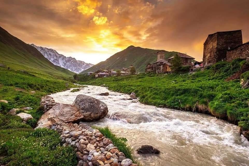 Vila Latphari In Ushguli Exterior foto